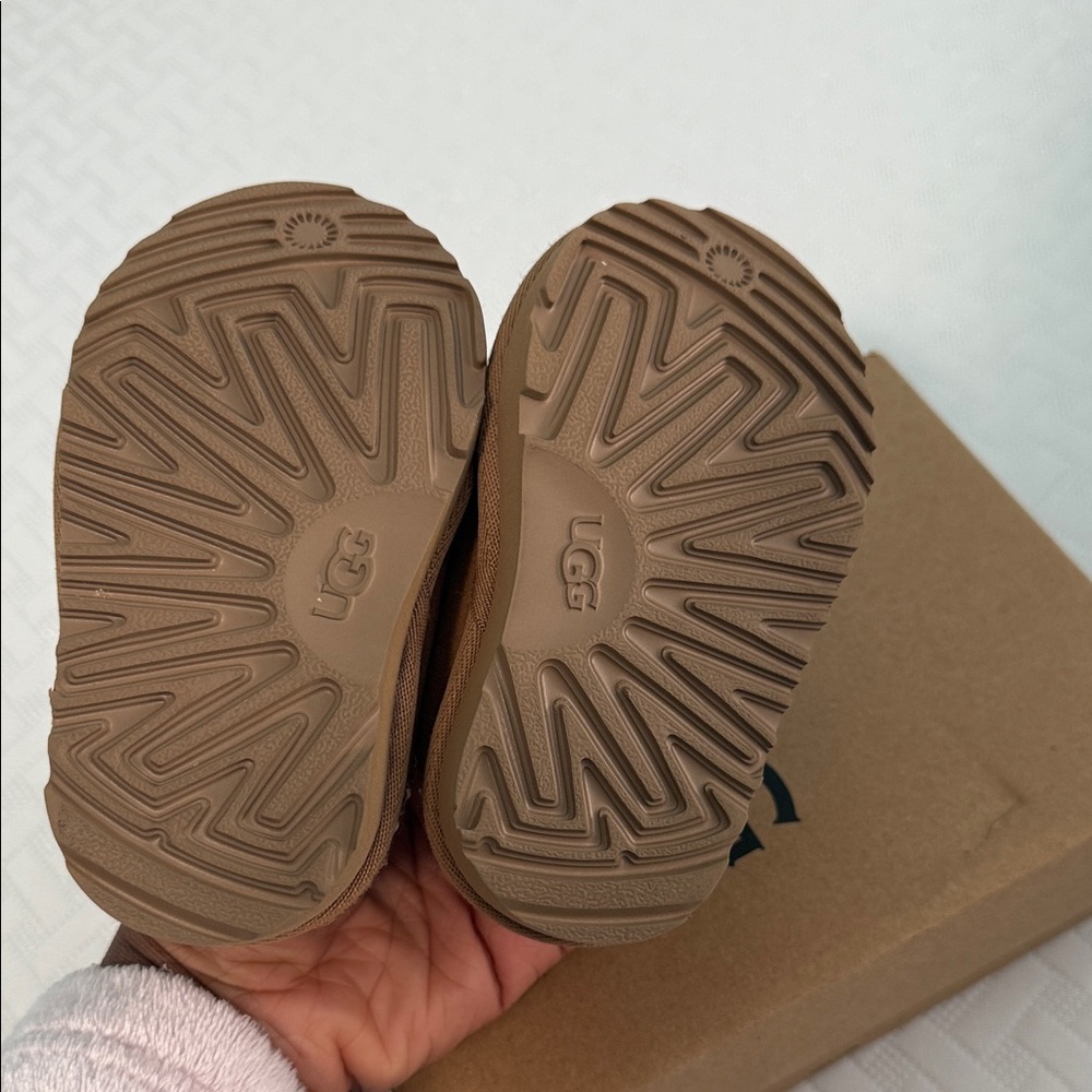 UGG Tasman II Chestnut Slip-Ons - Picture 4 of 5